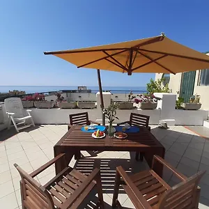  Appartamento La Terrazza Tra Il Mare E Gli Ulivi By World